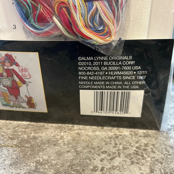 PLAID Bucilla Counted Cross Stitch Kit WM45620 Fabric Diva Alma Lynne Original - Picture 4 of 4